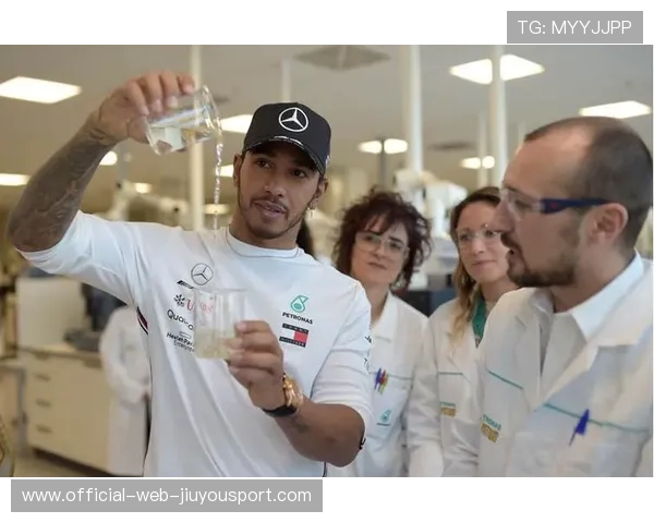 汉密尔顿爆训视频疯传