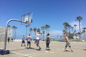 九游下载官网-LOL赛场精彩瞬间不断涌现，lol赛场精彩瞬间不断涌现什么意思