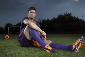 九游手机游戏-牛仔靠防守站稳脚跟，主帅笑称“这是风格”